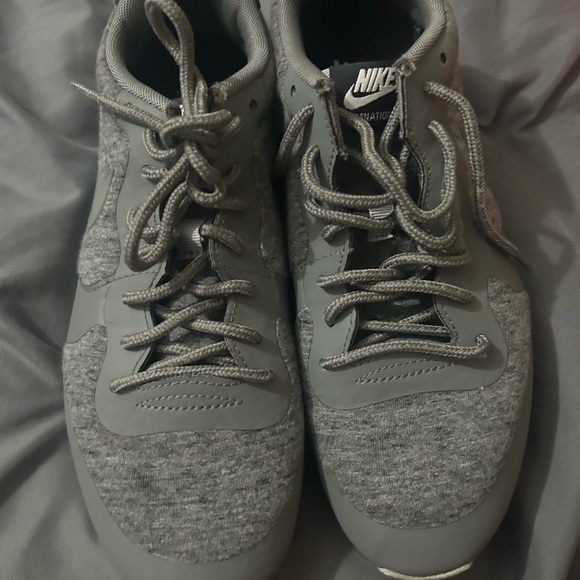 Nike Shoes - Nike Internationalist X Grey Fleece 8.5